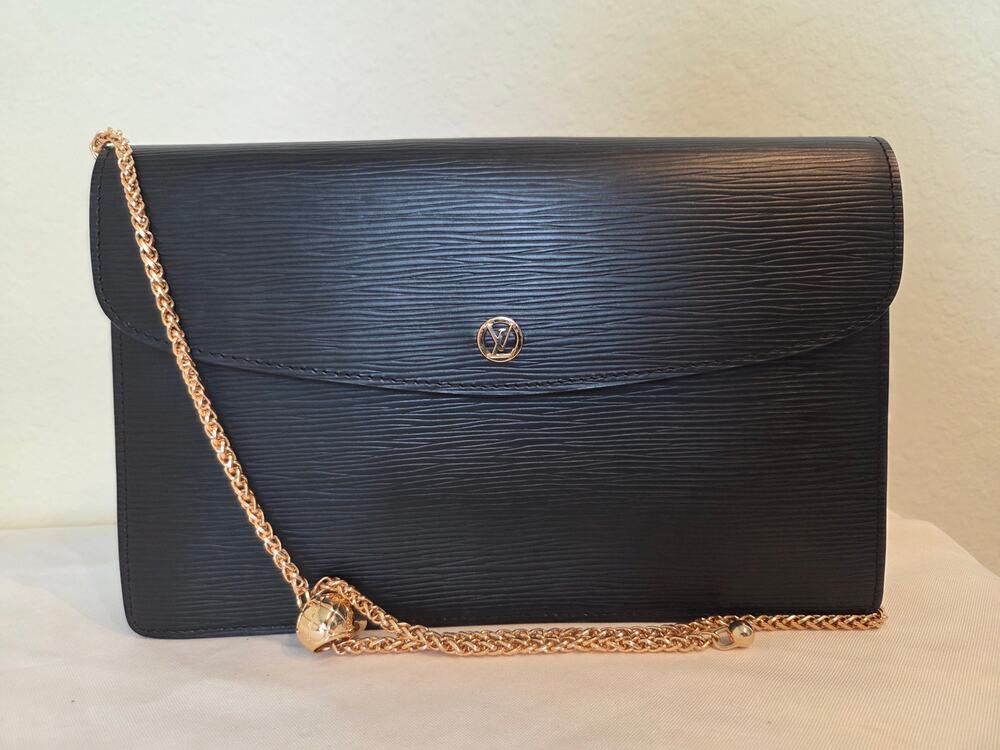 Louis Vuitton Montaigne 27 Epi Leather Black Pochette Clutch Chain Strap